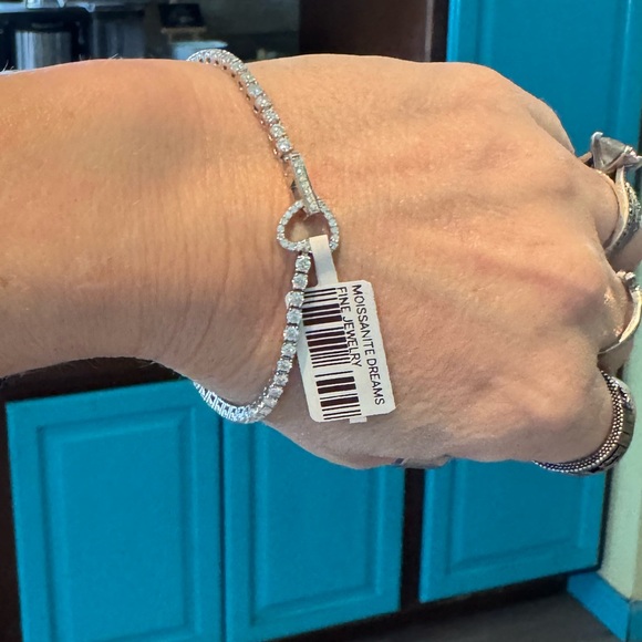 8 ctw moissanite heart clasp tennis bracelet - Picture 4 of 7